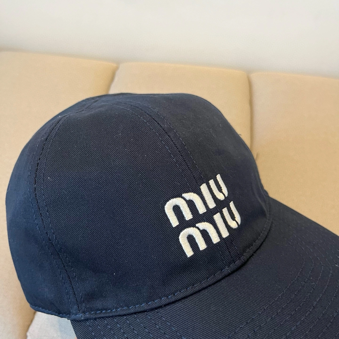 SmoothTexture M*iu Miu Hats Top XX250408- 17486