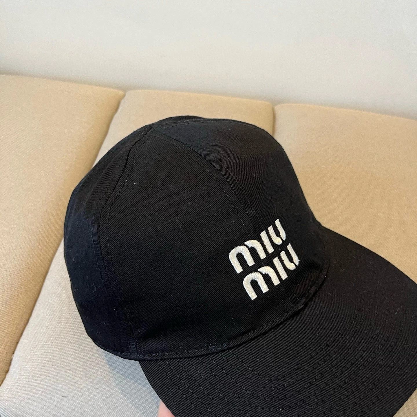 SmoothTexture M*iu Miu Hats Top XX250408- 17486