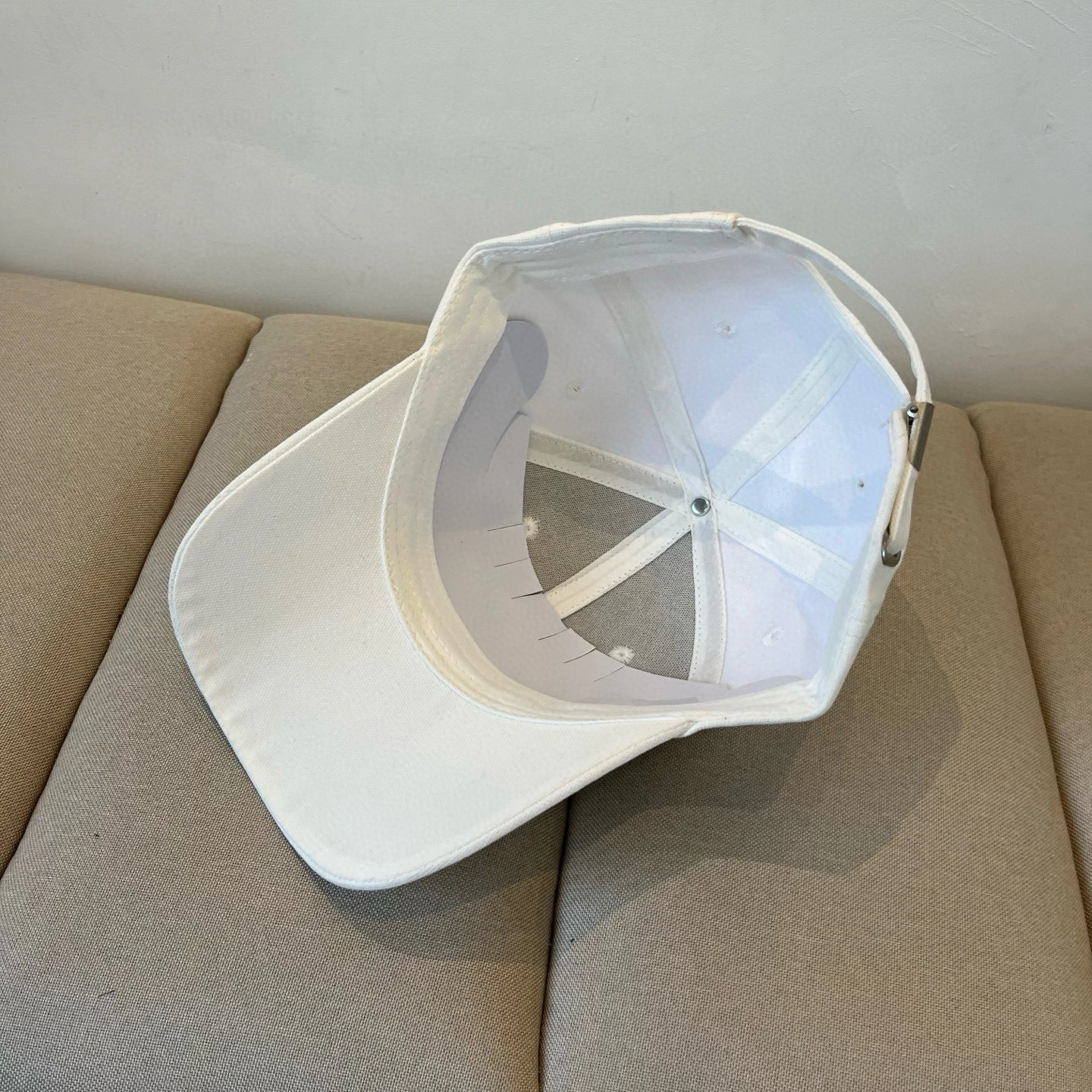 M*iu Miu Hats Top XX250408- ModernLook 17484