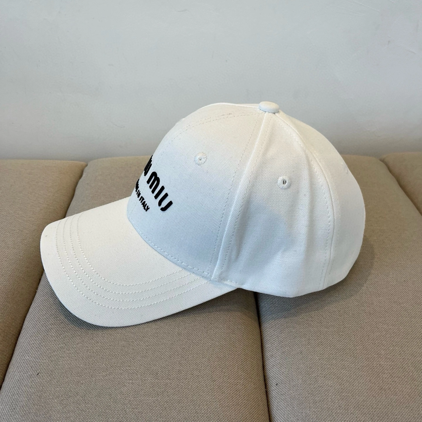 M*iu Miu Hats Top XX250408- ModernLook 17484