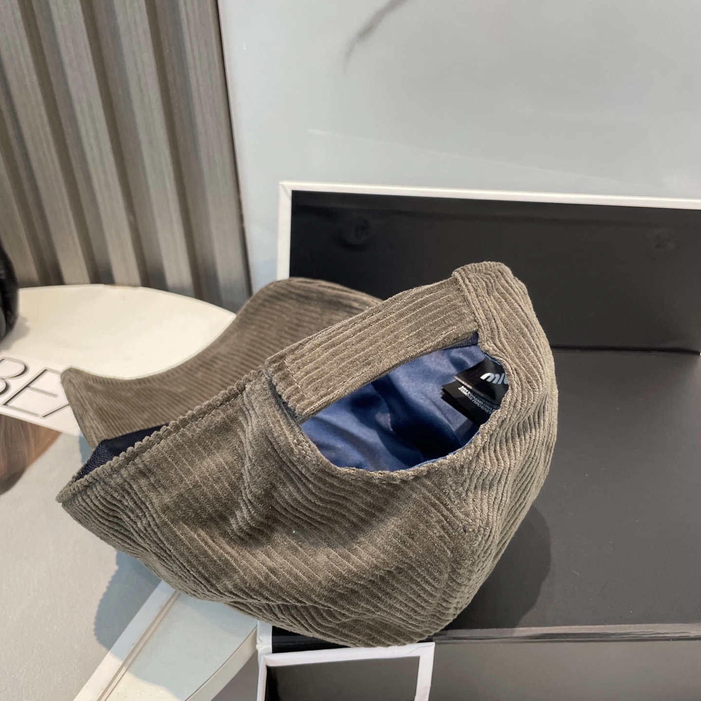 M*iuMiu Hats Top XX20250411- TravelReady 17384