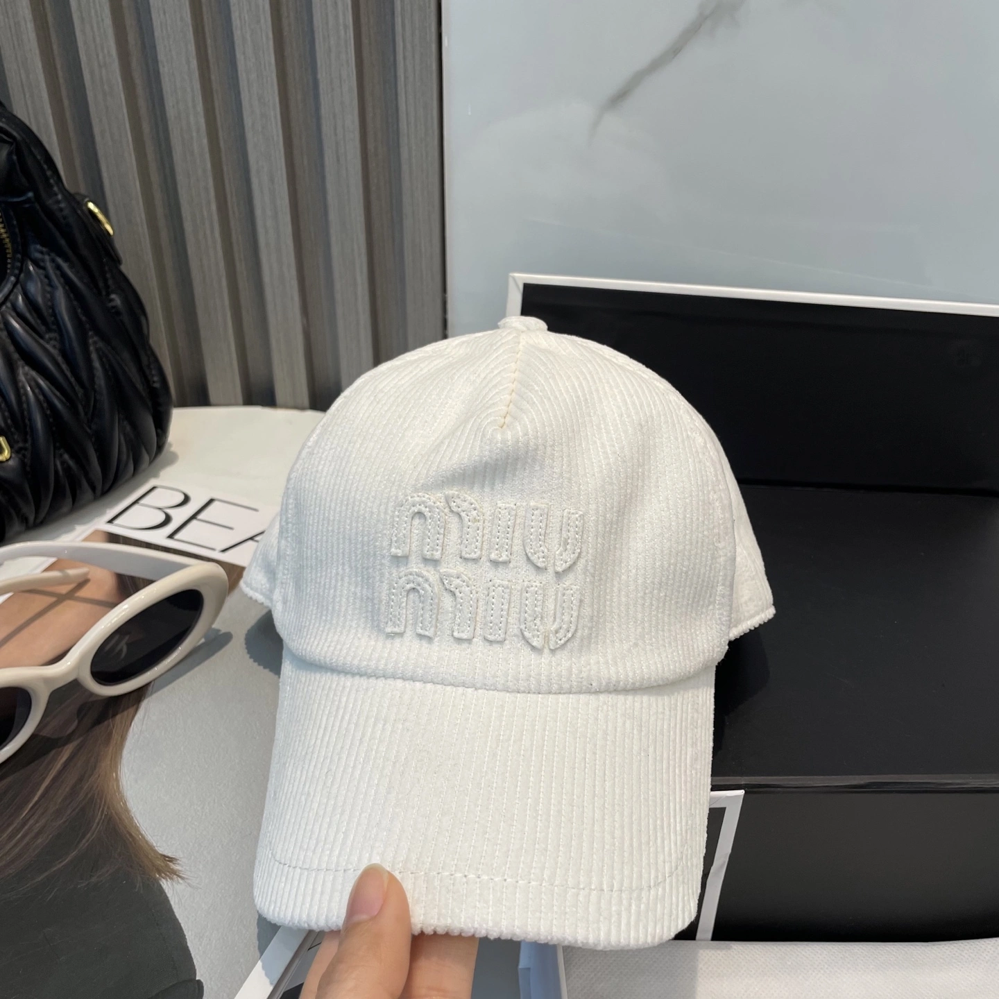 M*iuMiu Hats Top XX20250411- TravelReady 17384