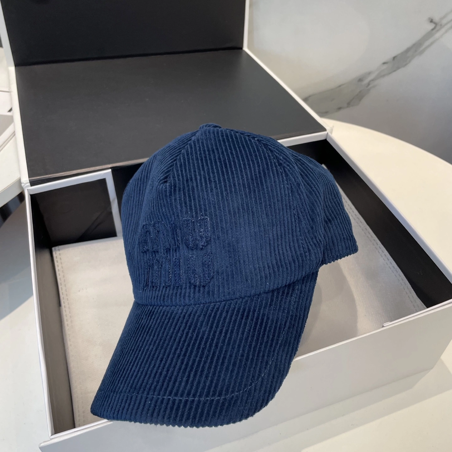 M*iuMiu Hats Top XX20250411- TravelReady 17384