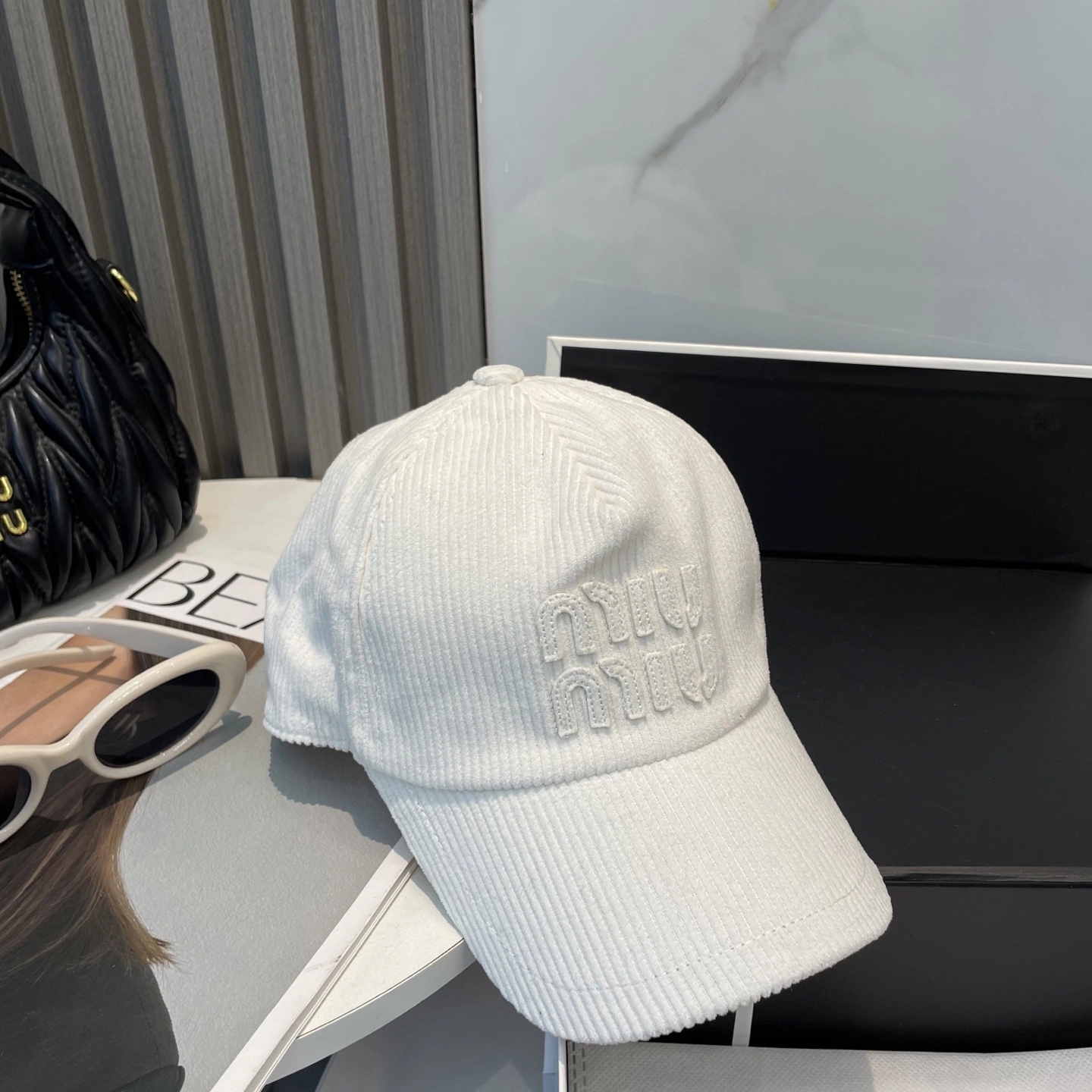 M*iuMiu Hats Top XX20250411- TravelReady 17384