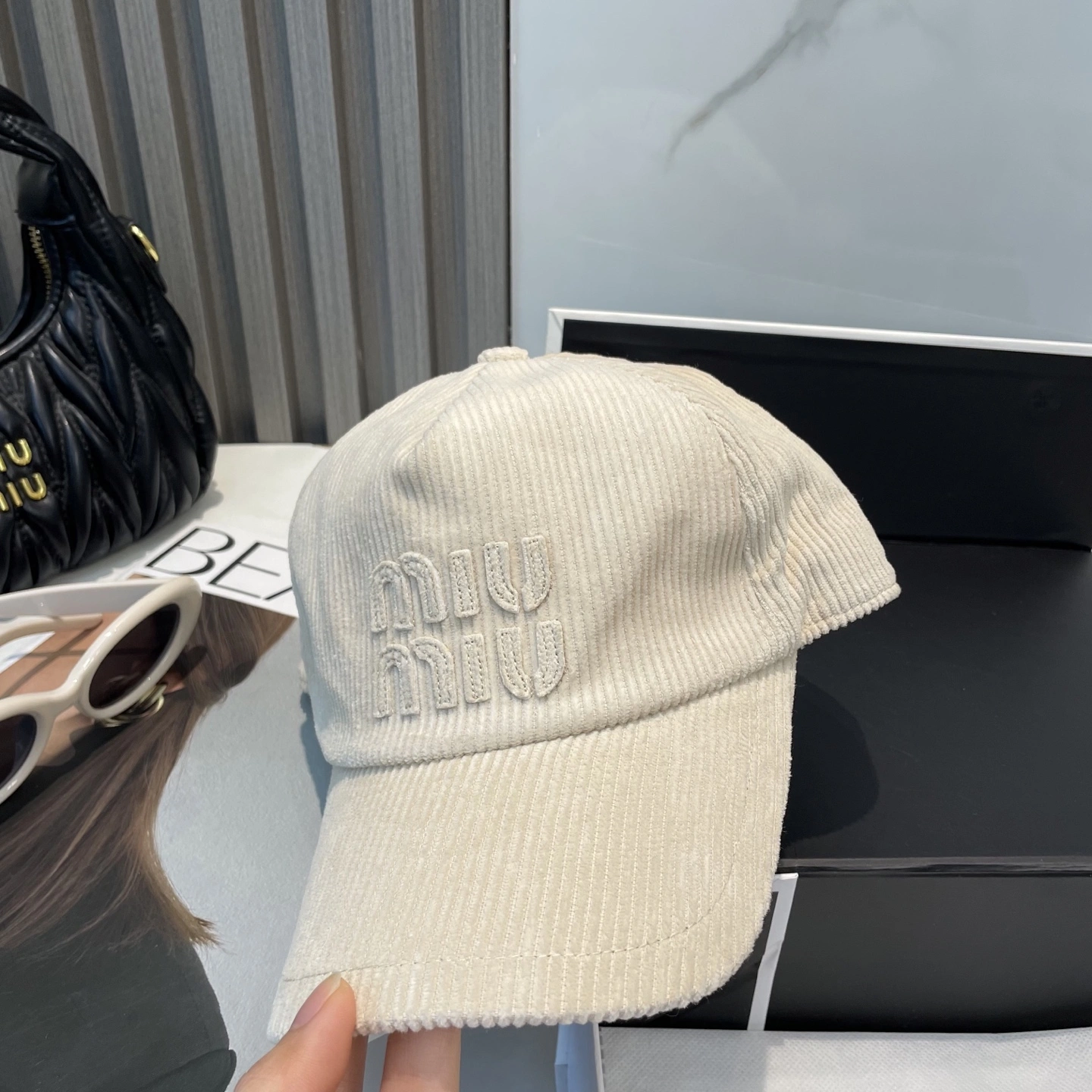 M*iuMiu Hats Top XX20250411- TravelReady 17384