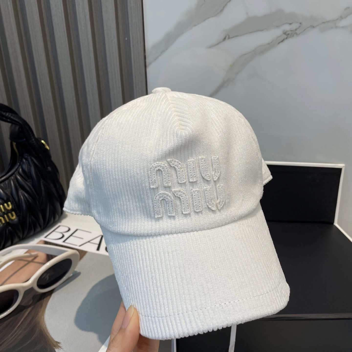 M*iuMiu Hats Top XX20250411- TravelReady 17384