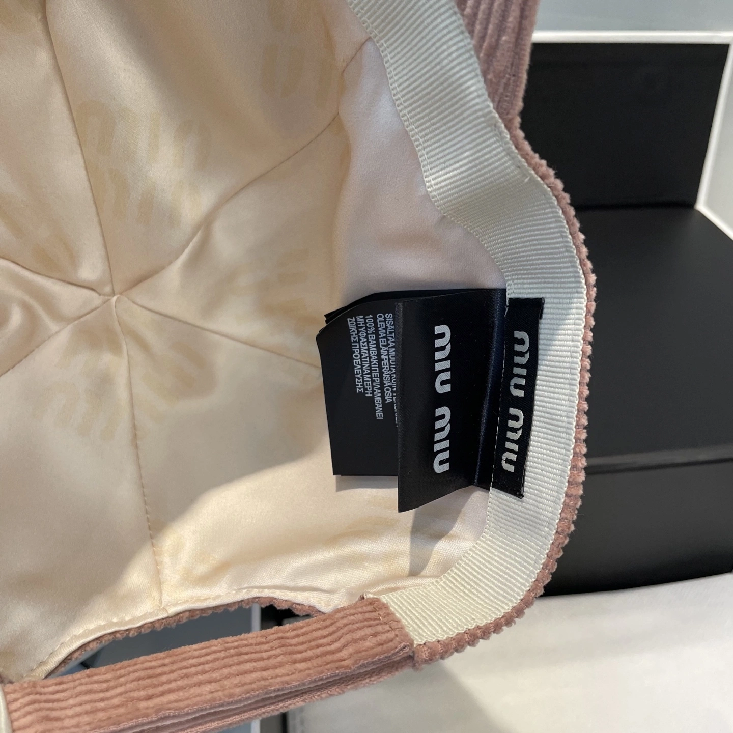M*iuMiu Hats Top XX20250411- TravelReady 17384