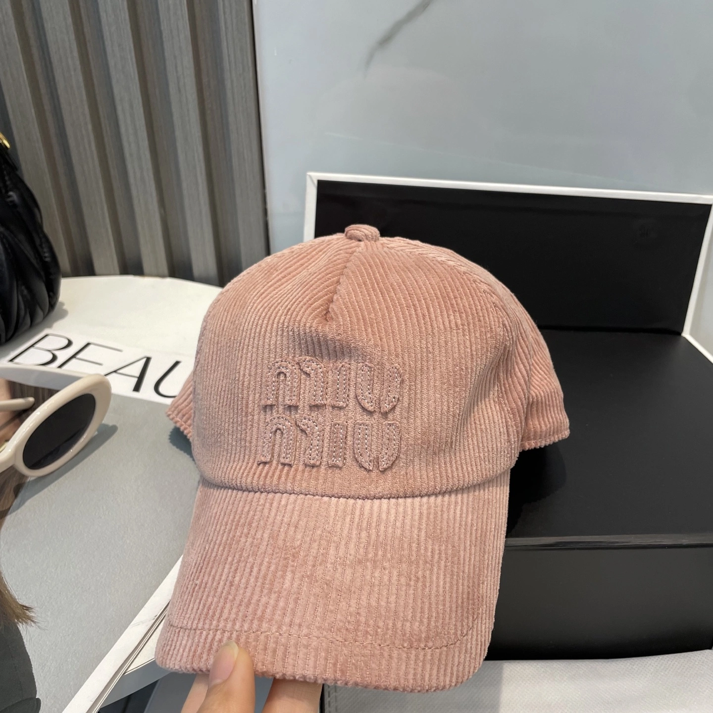 M*iuMiu Hats Top XX20250411- TravelReady 17384
