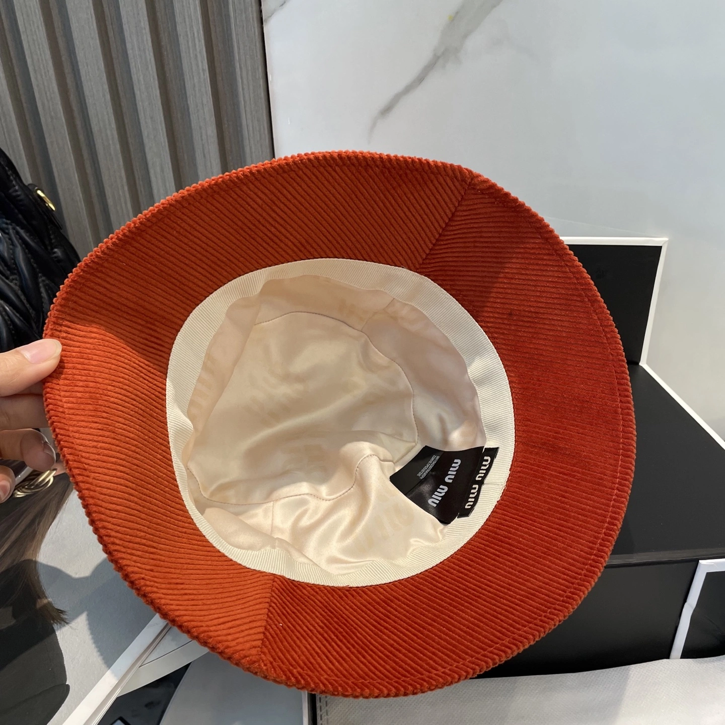 M*iuMiu Hats Top XX20250411- RelaxedFit 17386