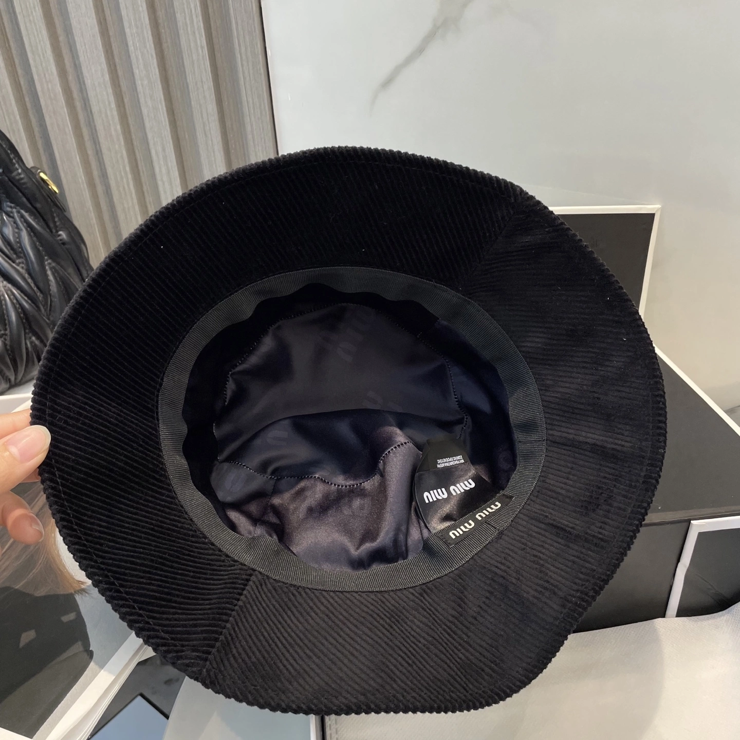 M*iuMiu Hats Top XX20250411- RelaxedFit 17386