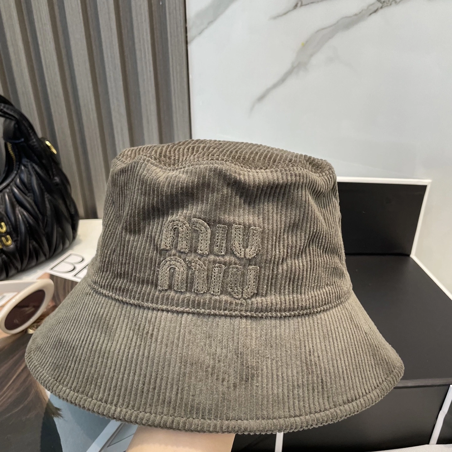 M*iuMiu Hats Top XX20250411- RelaxedFit 17386