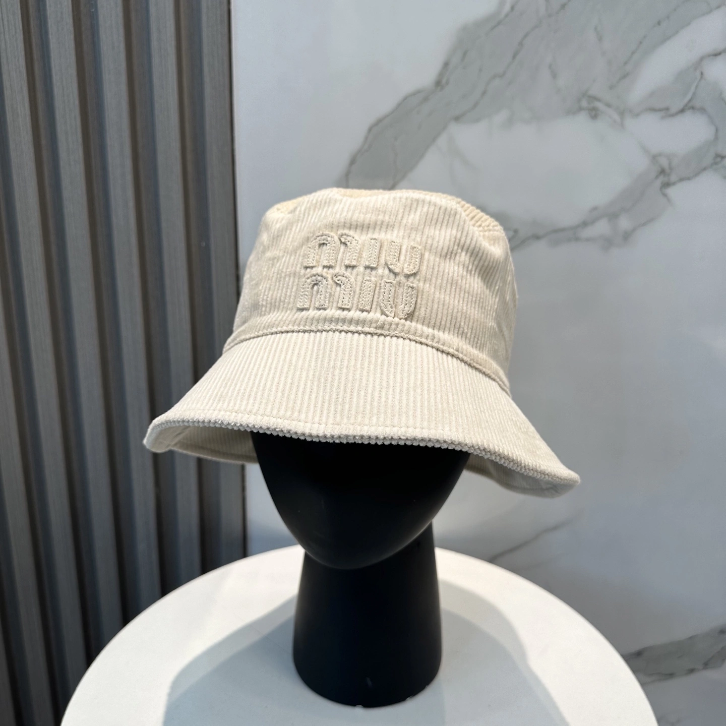 M*iuMiu Hats Top XX20250411- RelaxedFit 17386