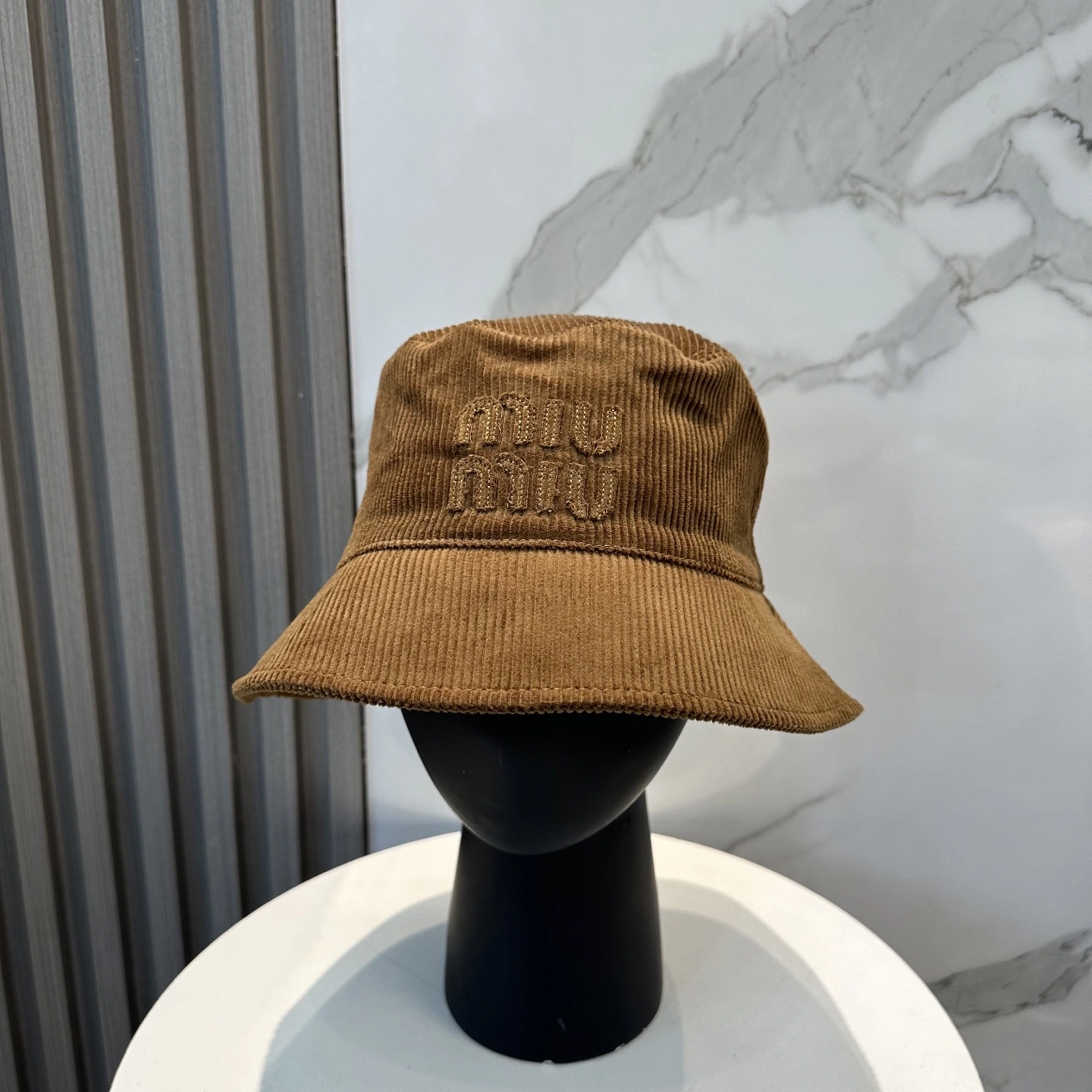 M*iuMiu Hats Top XX20250411- RelaxedFit 17386