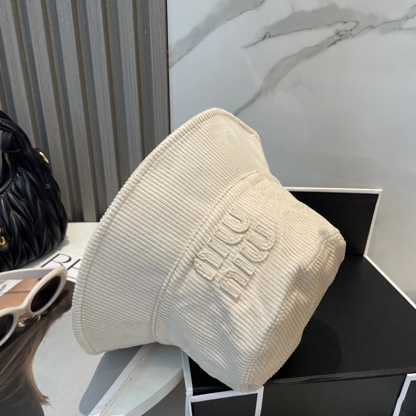 M*iuMiu Hats Top XX20250411- RelaxedFit 17386