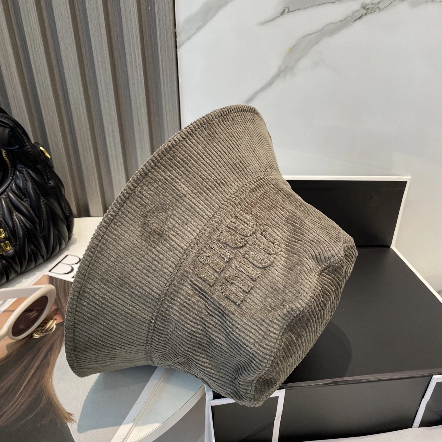 M*iuMiu Hats Top XX20250411- RelaxedFit 17386