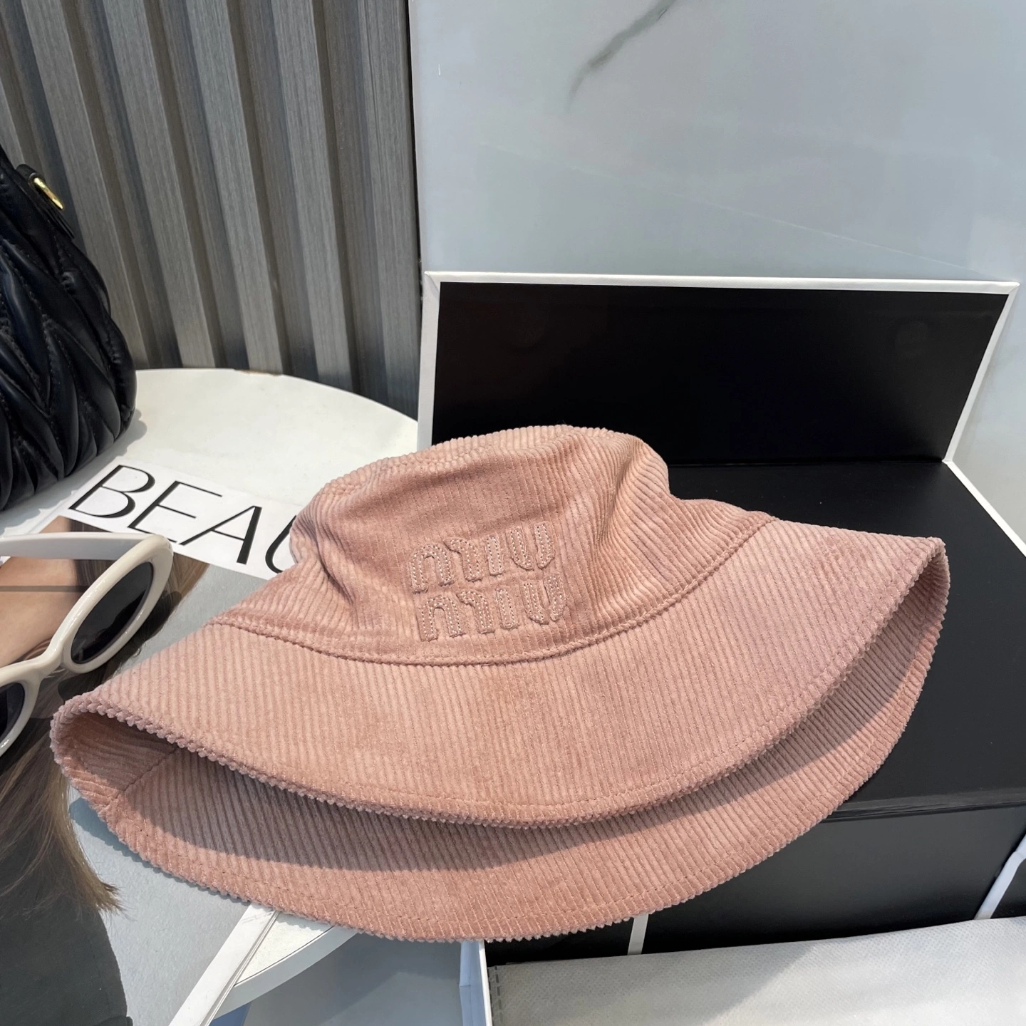 M*iuMiu Hats Top XX20250411- RelaxedFit 17386