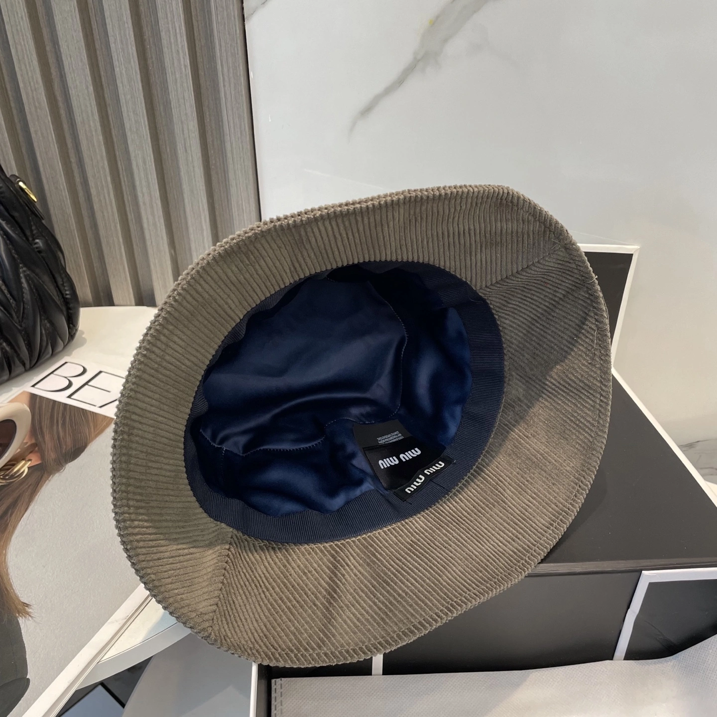 M*iuMiu Hats Top XX20250411- RelaxedFit 17386