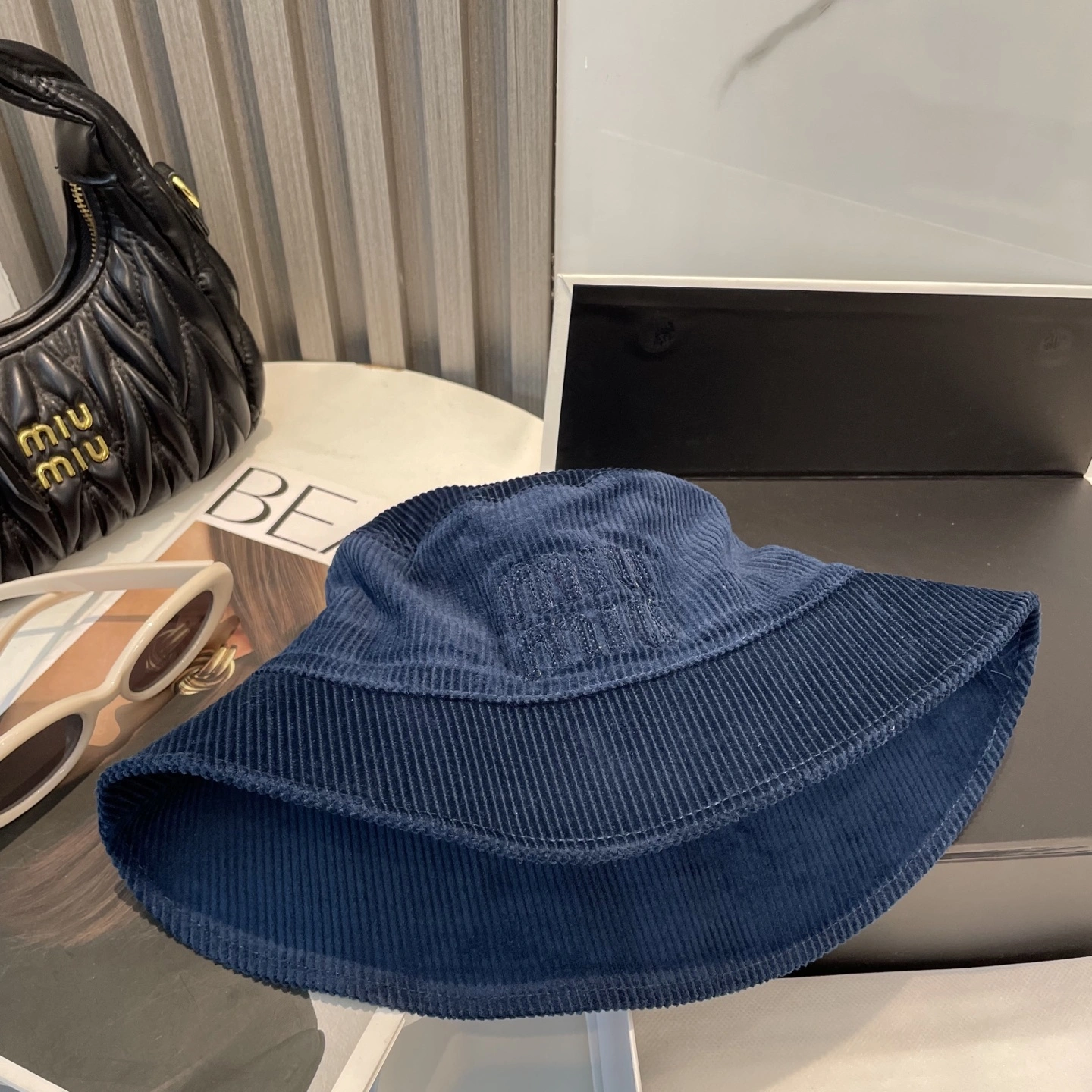 M*iuMiu Hats Top XX20250411- RelaxedFit 17386