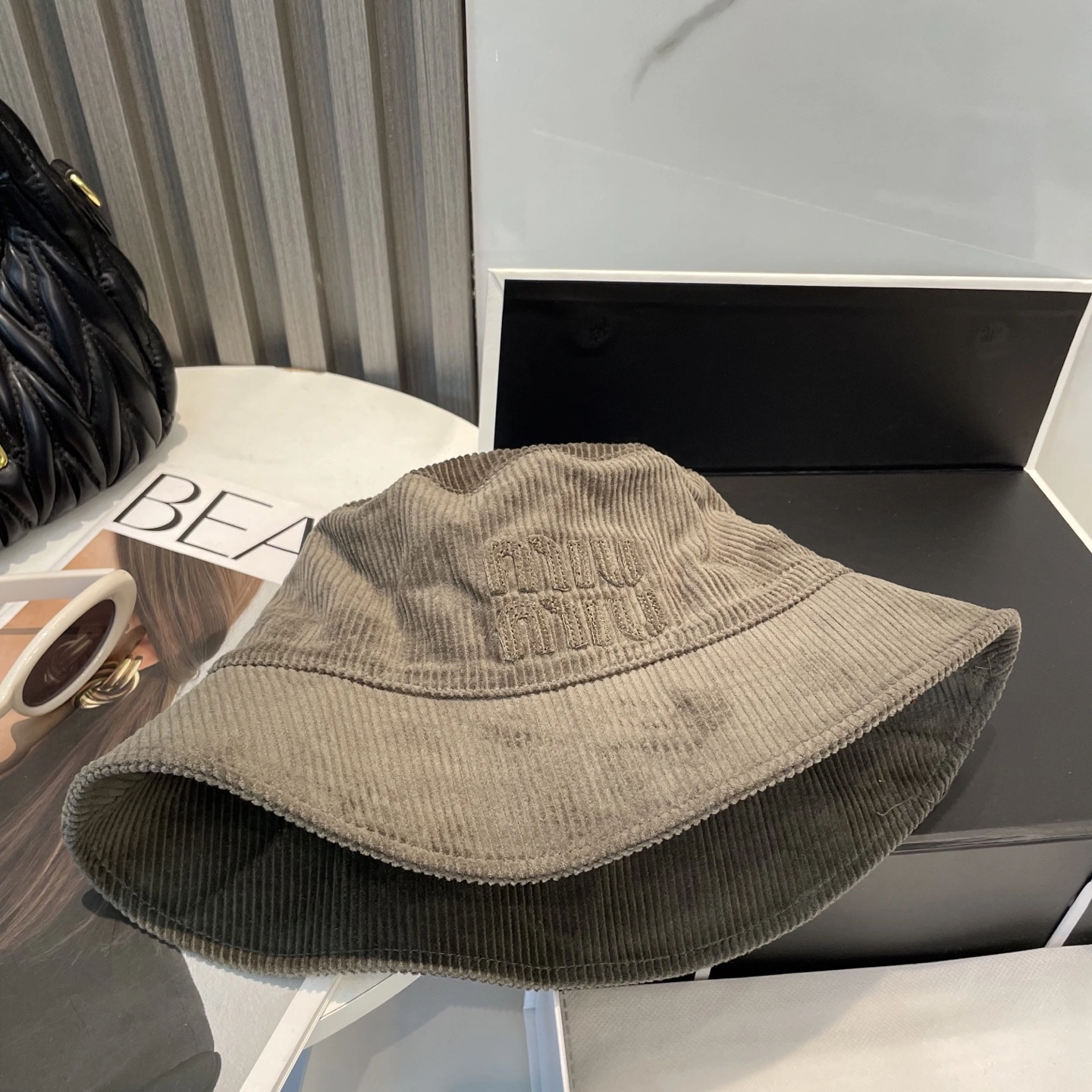 M*iuMiu Hats Top XX20250411- RelaxedFit 17386