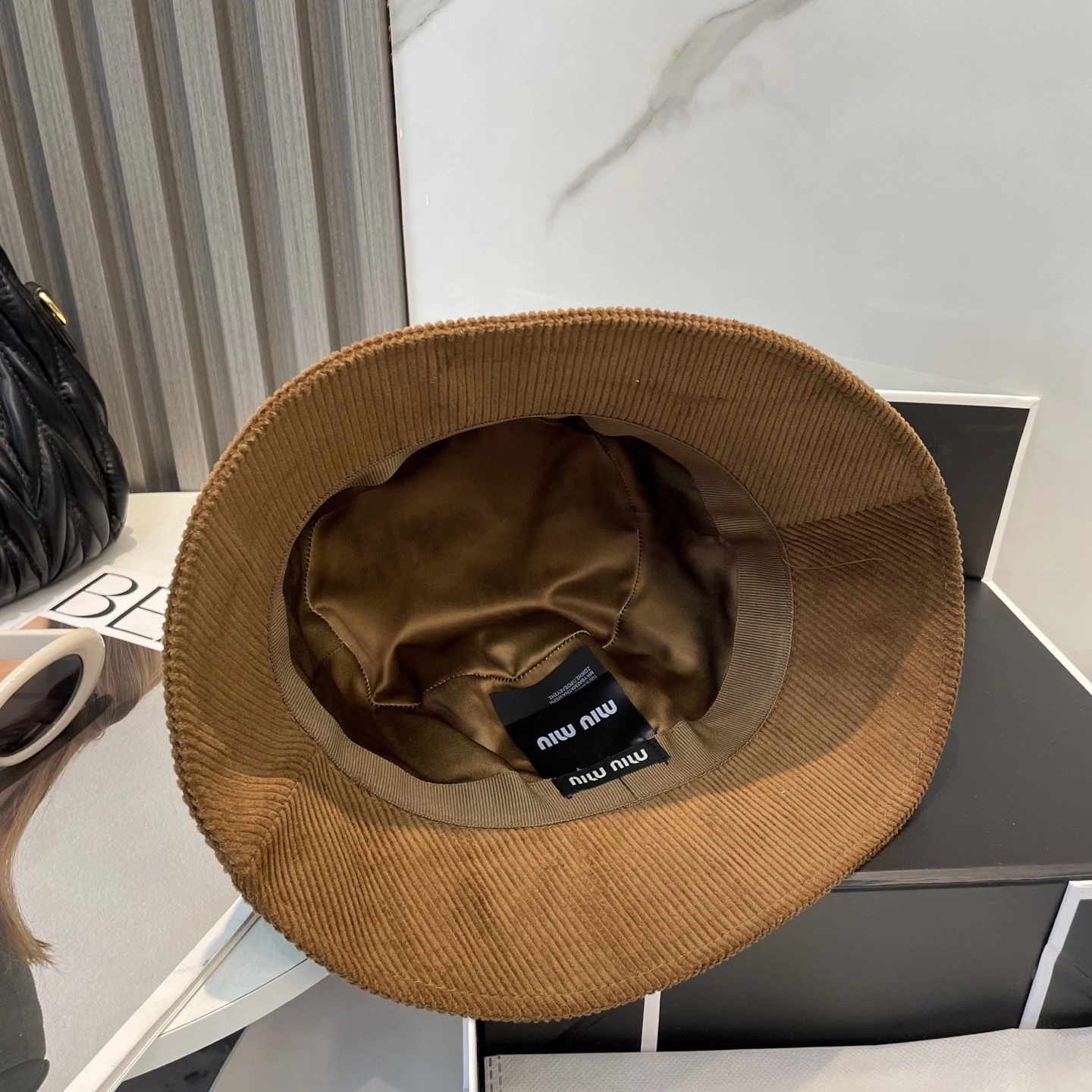 M*iuMiu Hats Top XX20250411- RelaxedFit 17386