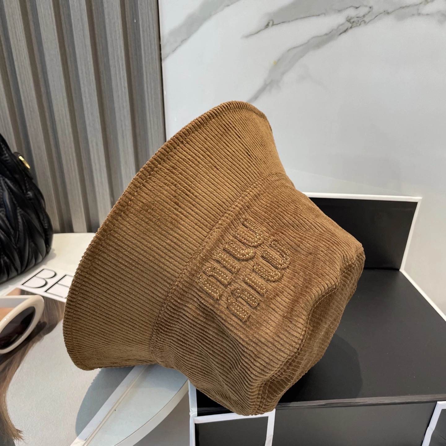 M*iuMiu Hats Top XX20250411- RelaxedFit 17386