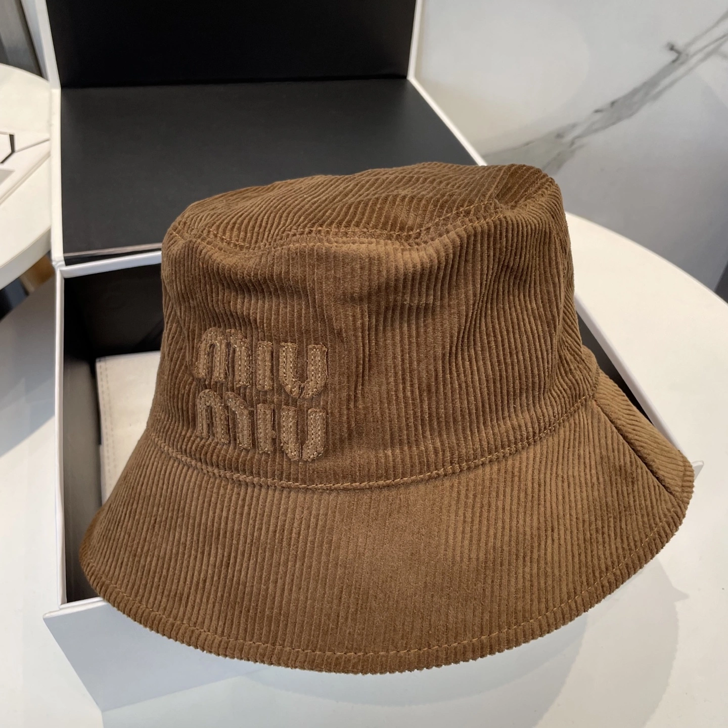 M*iuMiu Hats Top XX20250411- RelaxedFit 17386