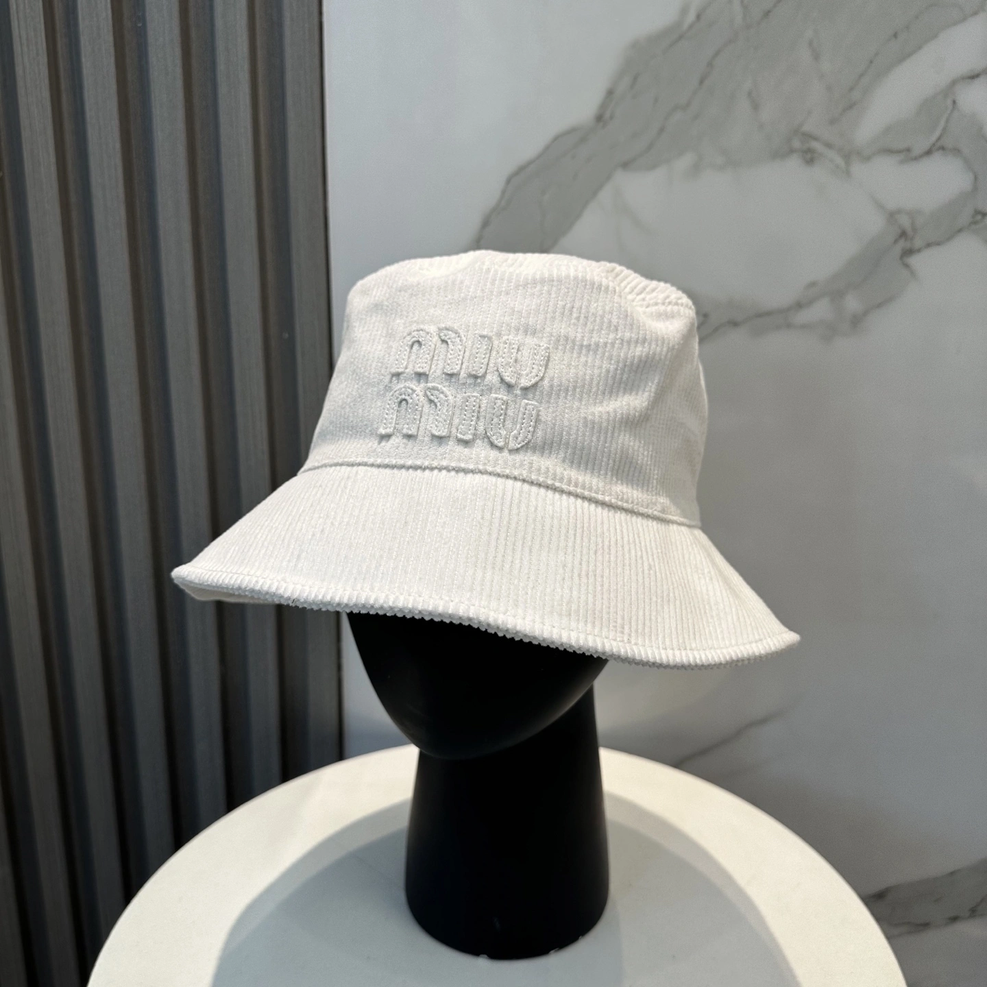 M*iuMiu Hats Top XX20250411- RelaxedFit 17386