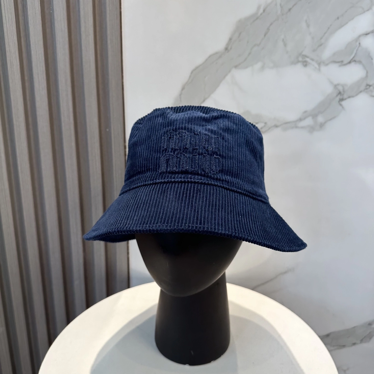 M*iuMiu Hats Top XX20250411- RelaxedFit 17386