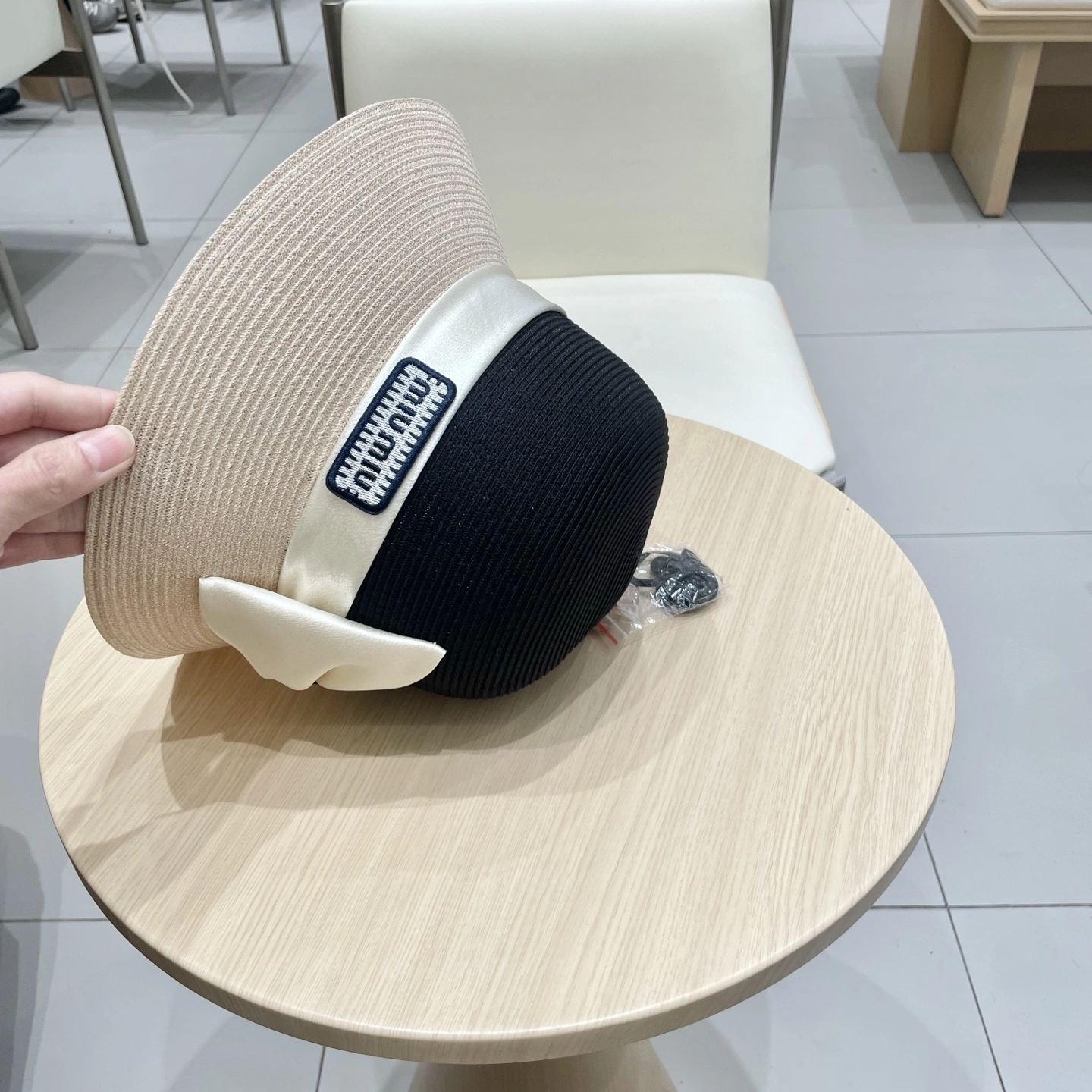 M*iuMiu Hats Top XX20250411- TopPick 17332