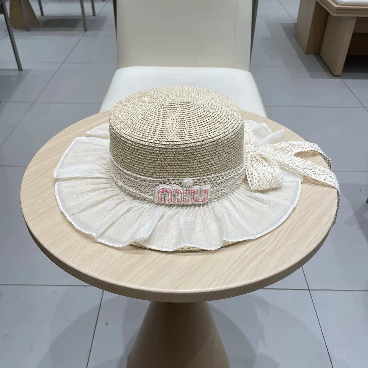TravelReady M*iuMiu Hats Top XX20250413- 17277