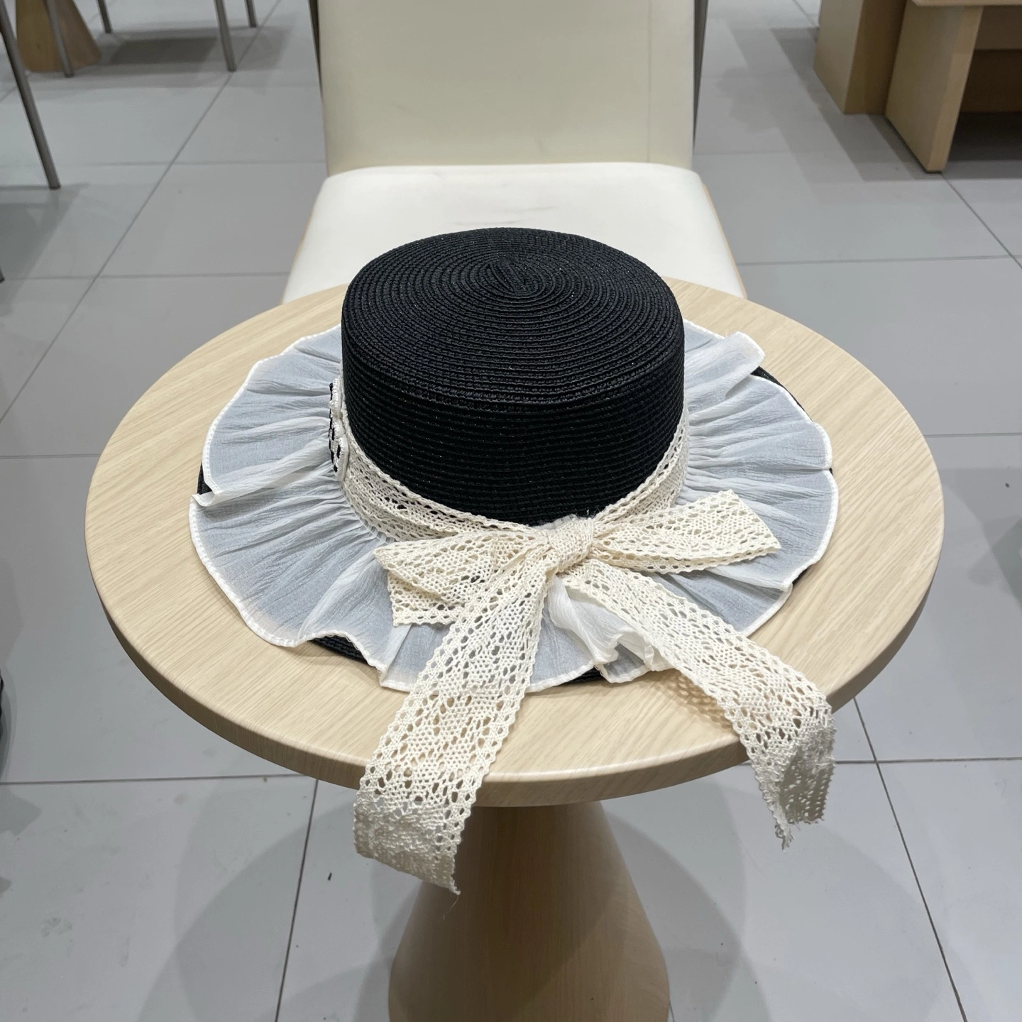 TravelReady M*iuMiu Hats Top XX20250413- 17277