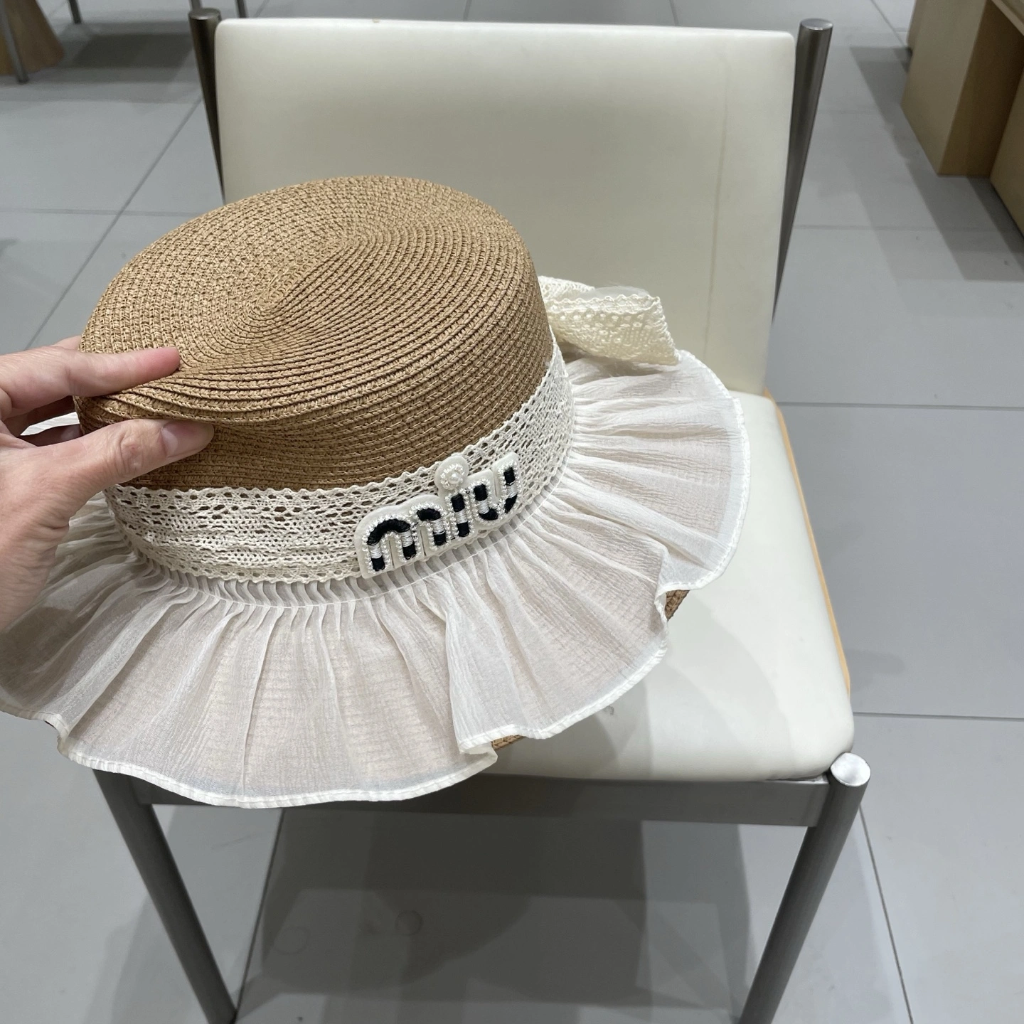 TravelReady M*iuMiu Hats Top XX20250413- 17277