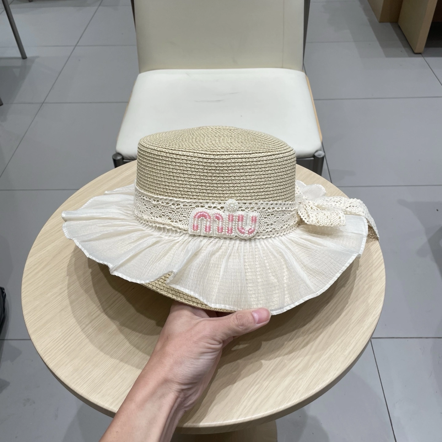 TravelReady M*iuMiu Hats Top XX20250413- 17277