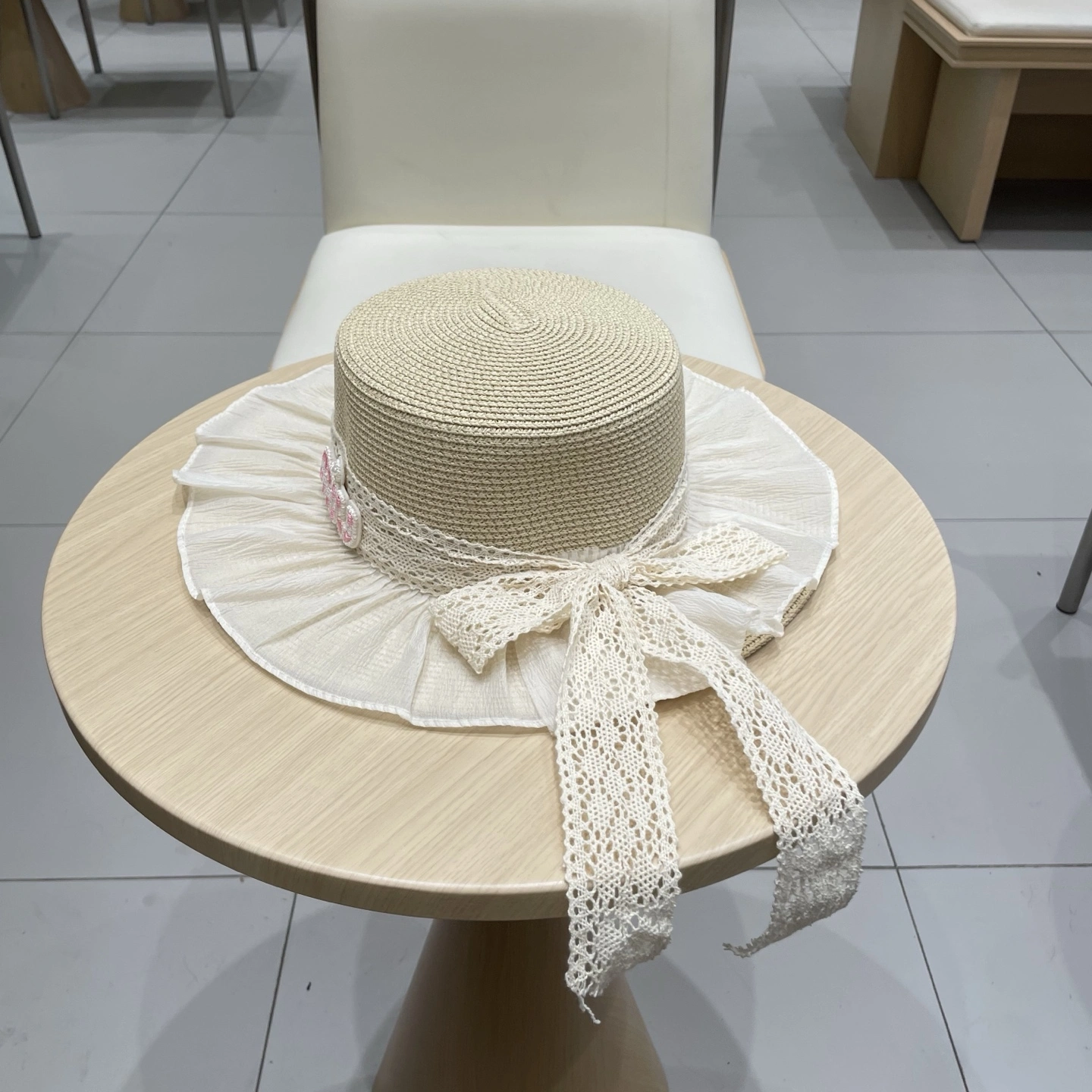 TravelReady M*iuMiu Hats Top XX20250413- 17277