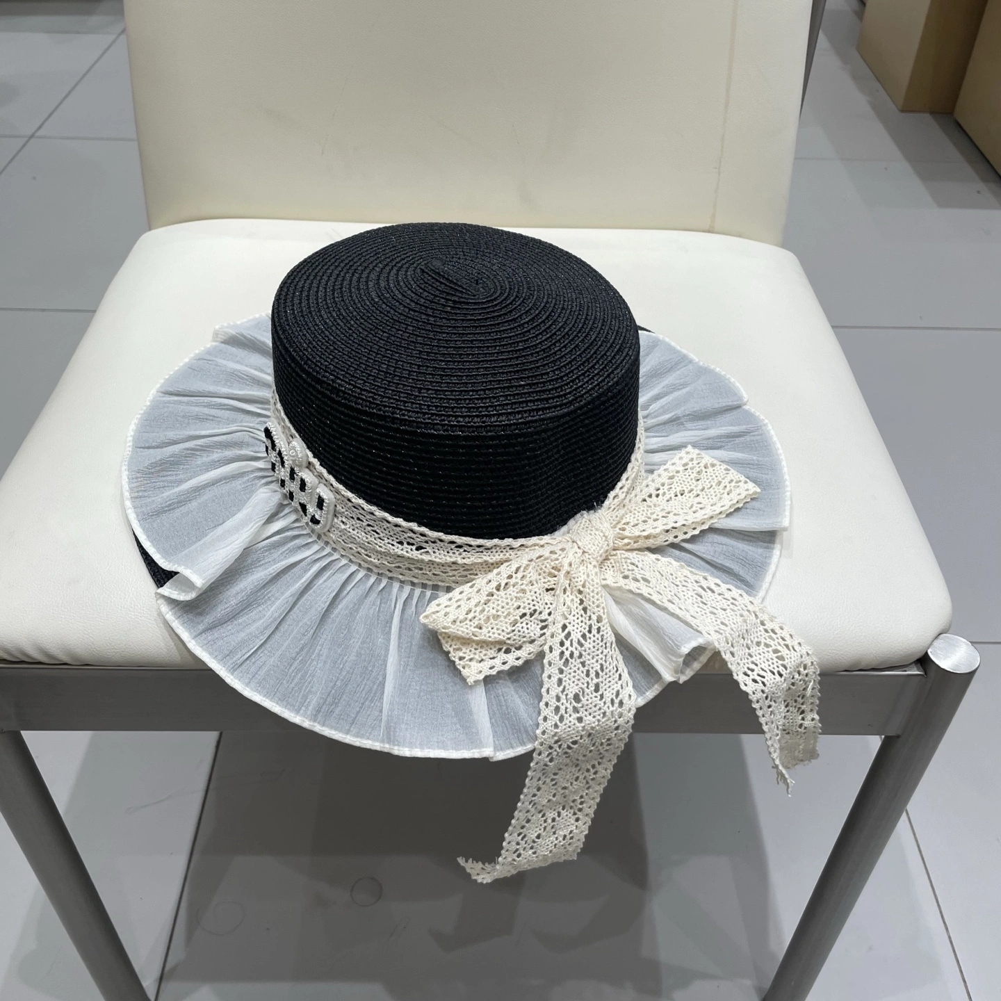 TravelReady M*iuMiu Hats Top XX20250413- 17277