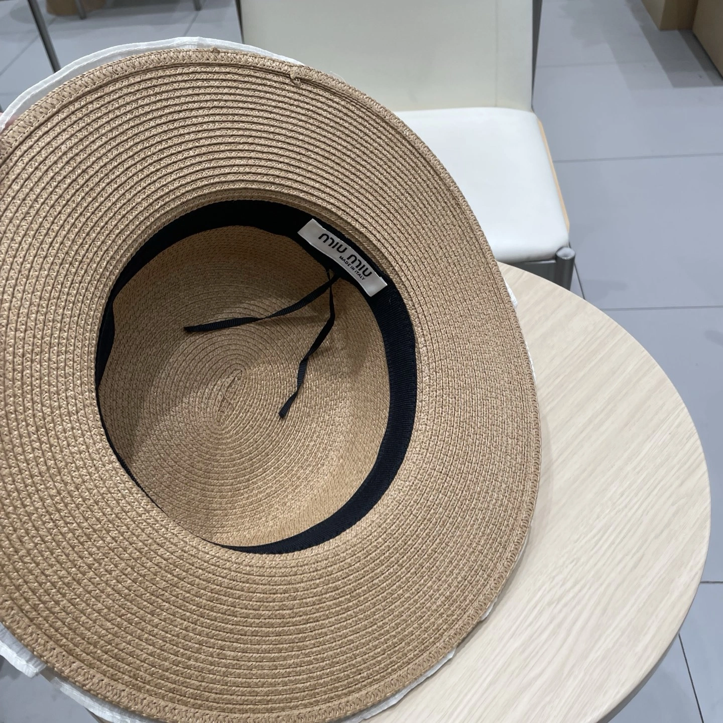 TravelReady M*iuMiu Hats Top XX20250413- 17277