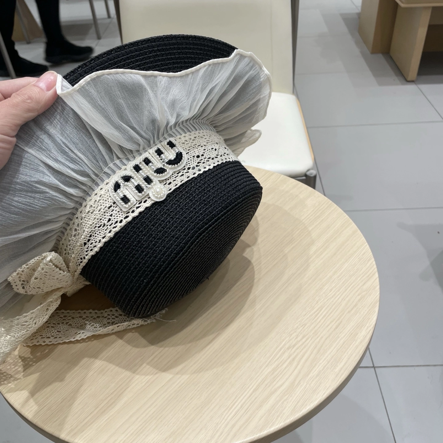 TravelReady M*iuMiu Hats Top XX20250413- 17277