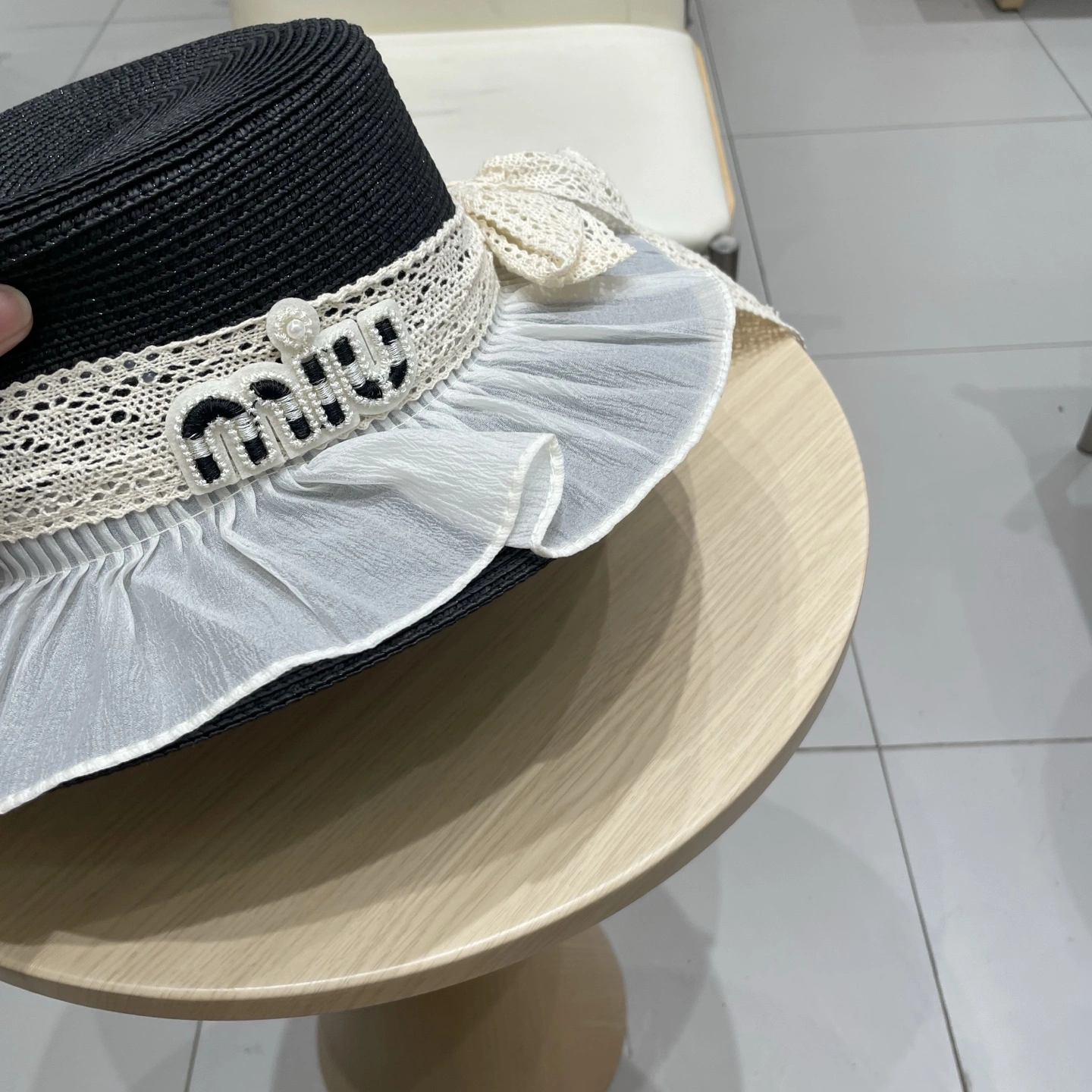 TravelReady M*iuMiu Hats Top XX20250413- 17277