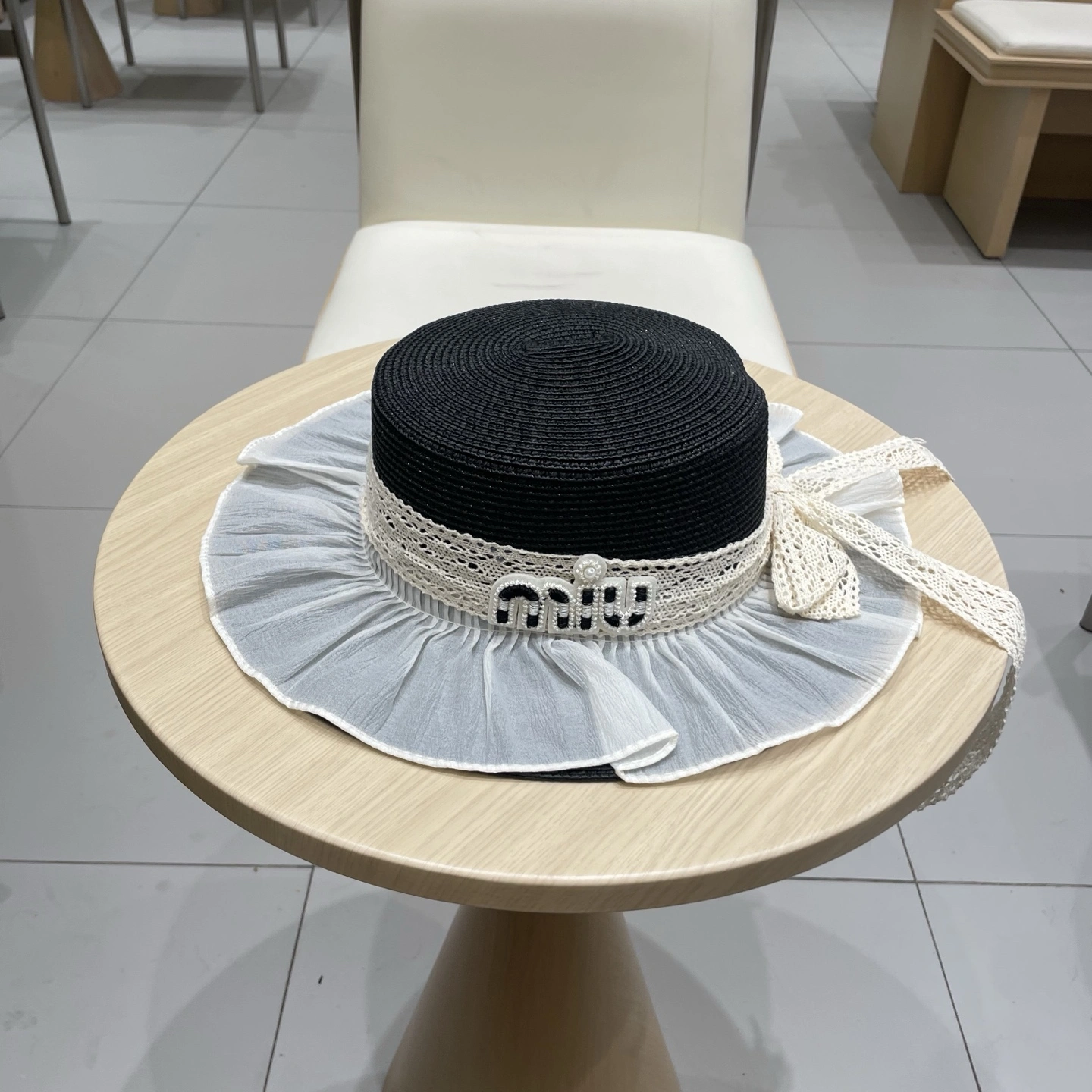 TravelReady M*iuMiu Hats Top XX20250413- 17277