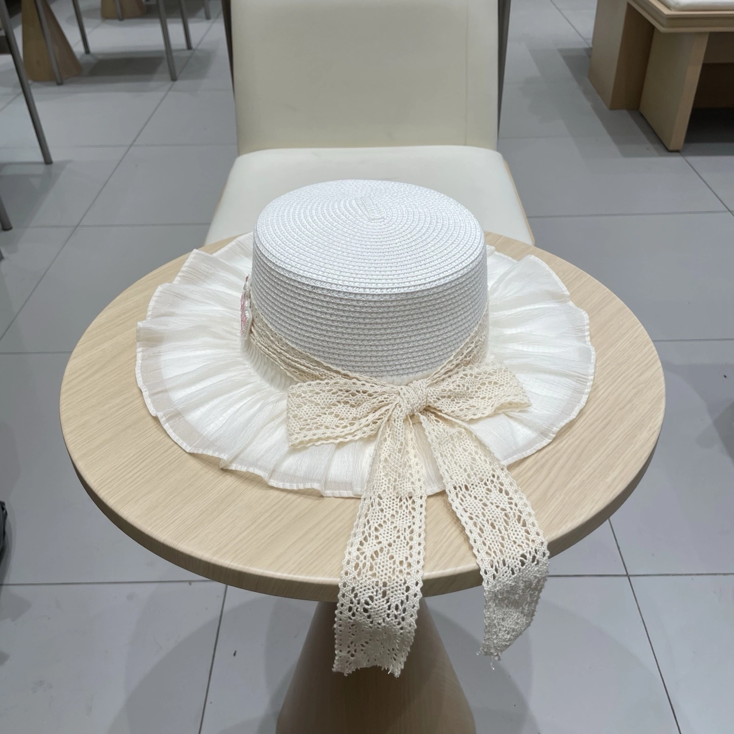 TravelReady M*iuMiu Hats Top XX20250413- 17277