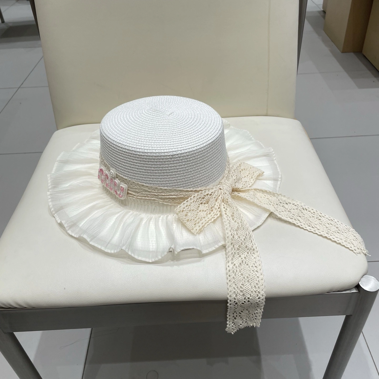 TravelReady M*iuMiu Hats Top XX20250413- 17277