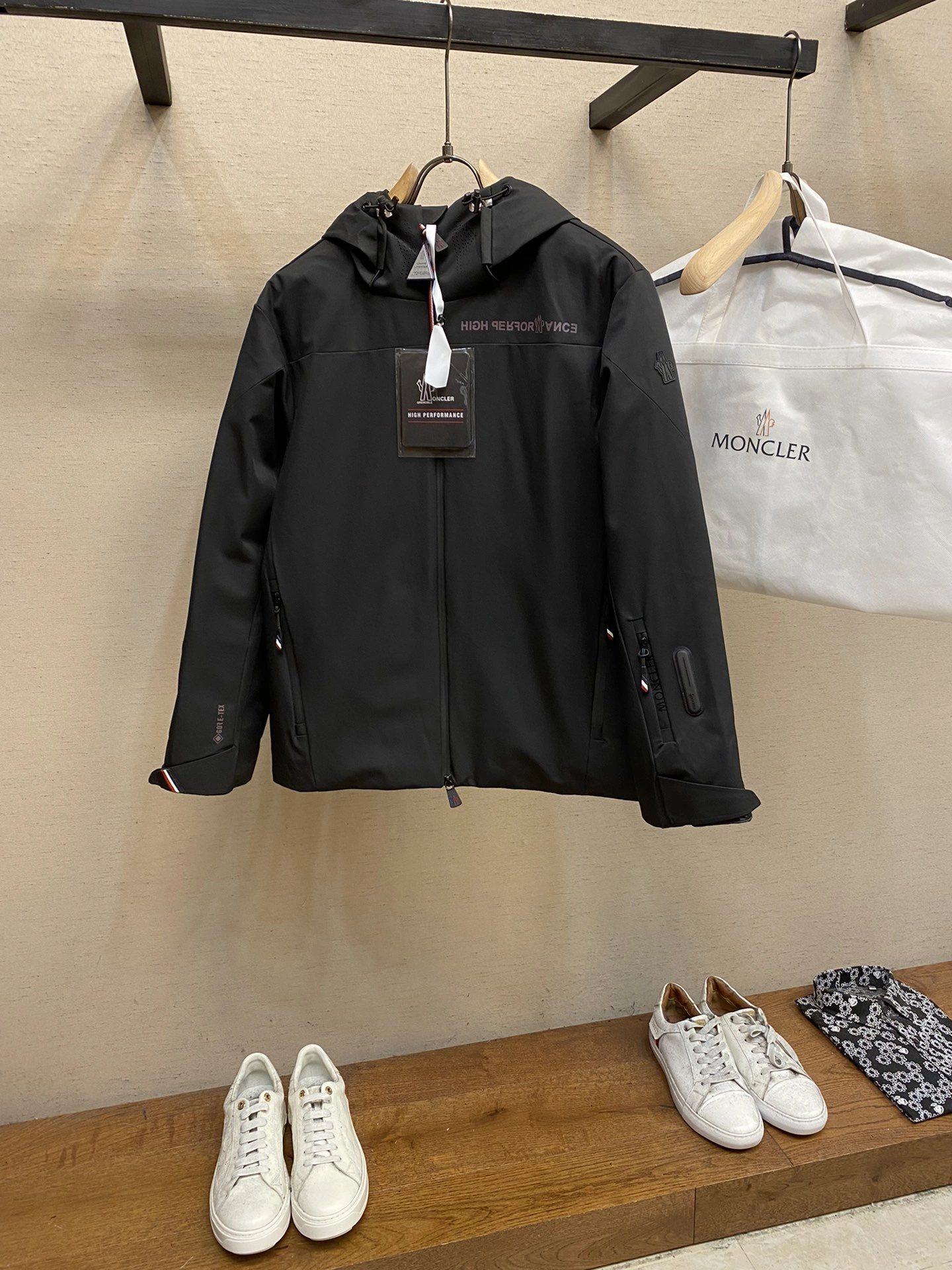M*oncler Down Coat Top Quality AZ 20231027- UrbanChic 14469