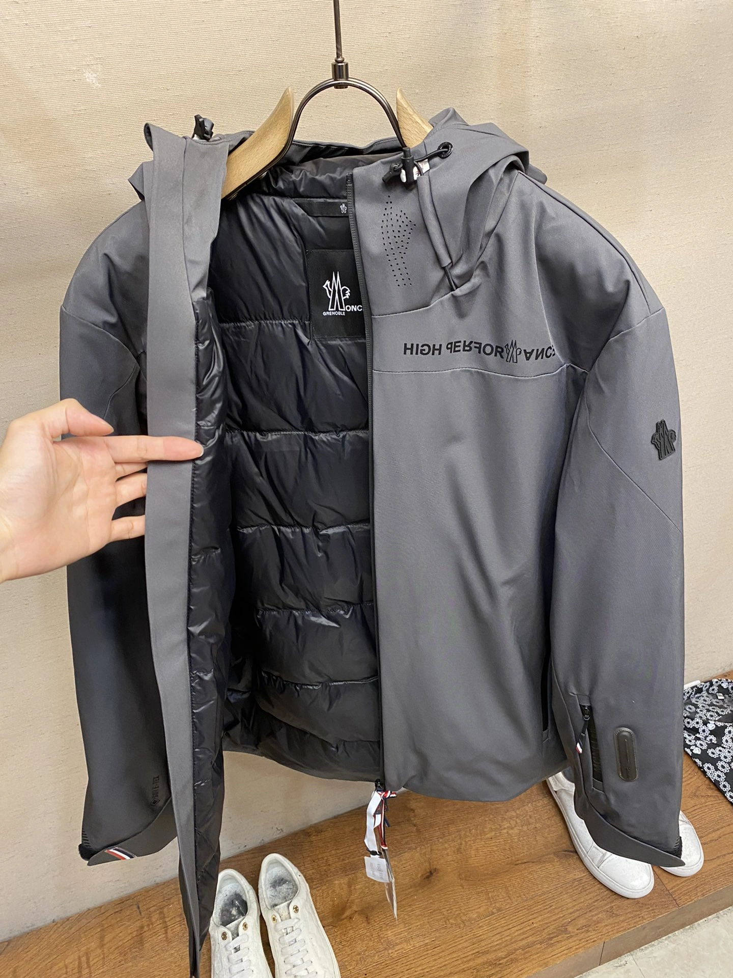 Comfortable M*oncler Down Coat Top Quality AZ 20231027- 14467