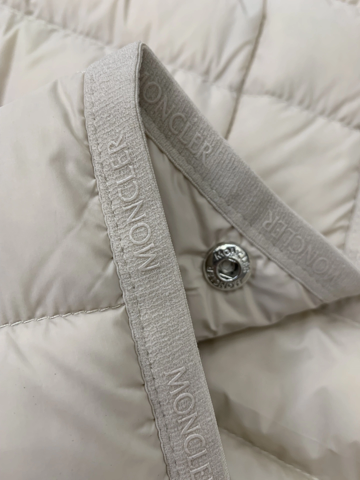 Stretchable M*oncler Down Coat Top Quality GDGC 20230915- 14540