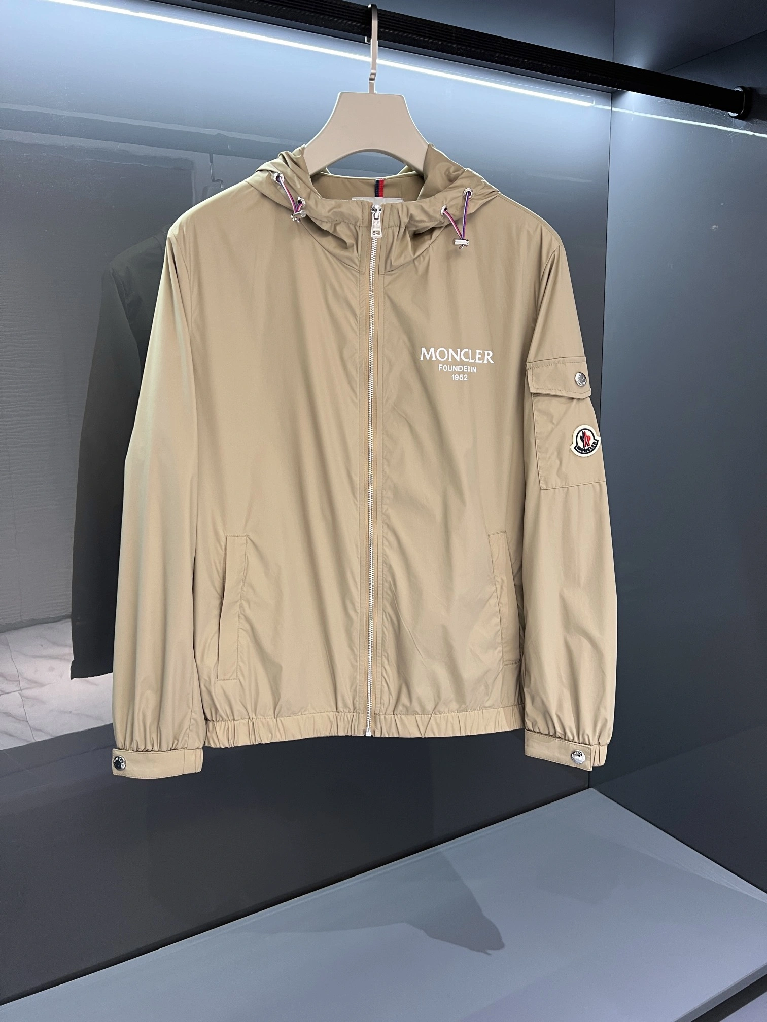 Sleek M*oncler Jacket Top Quality D17 20240323- 14410