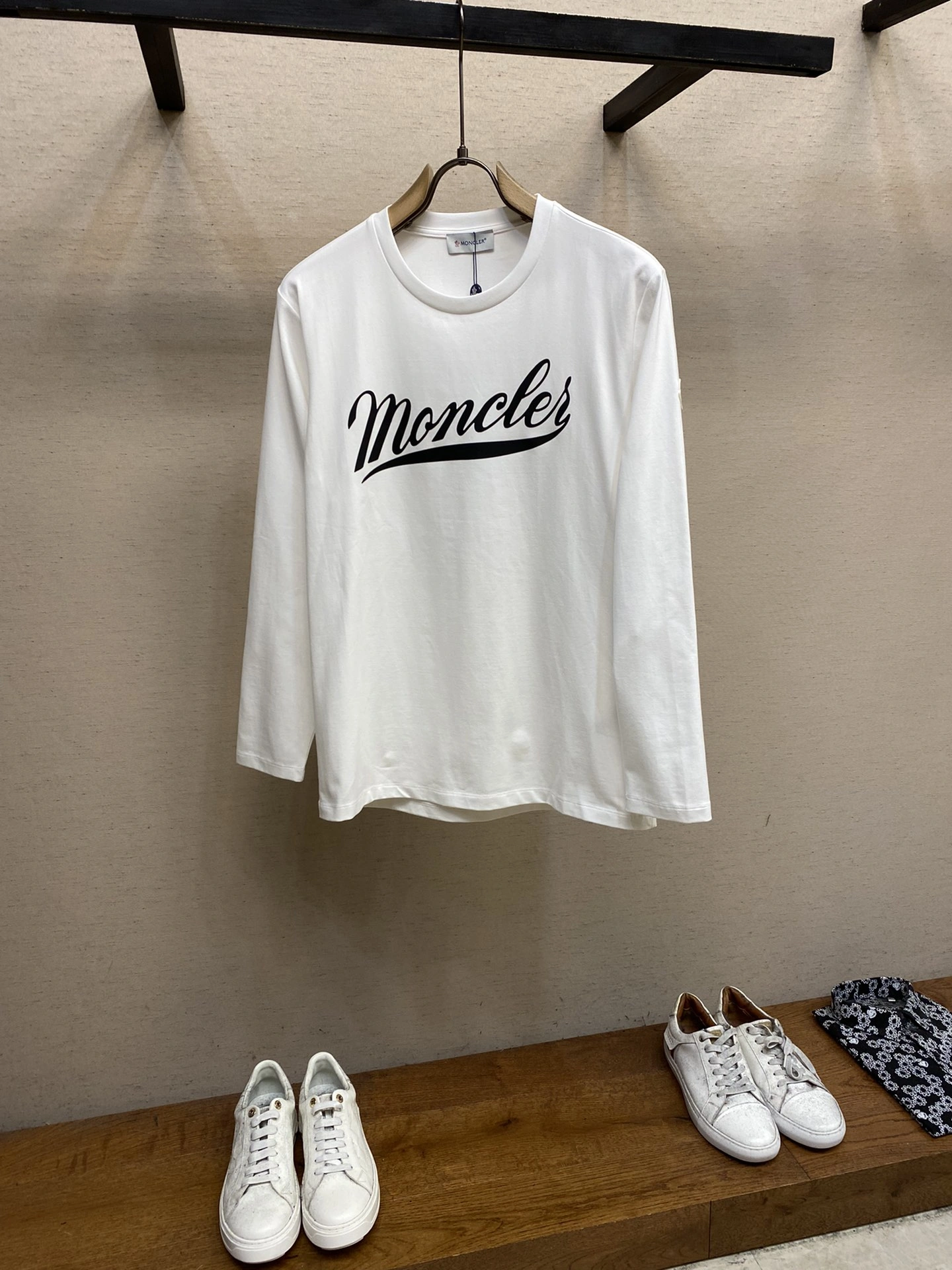 Trendy M*oncler Sweatshirt Top Quality AZ 20231026- 14475