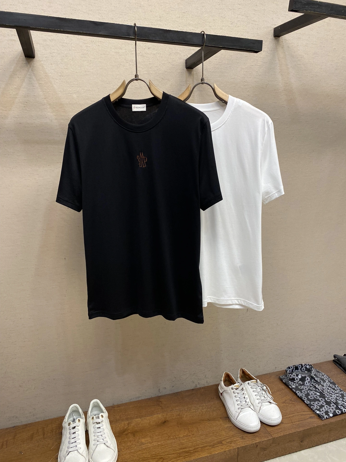 Lightweight M*oncler T-shirt Top Quality D17 20240411- 14388