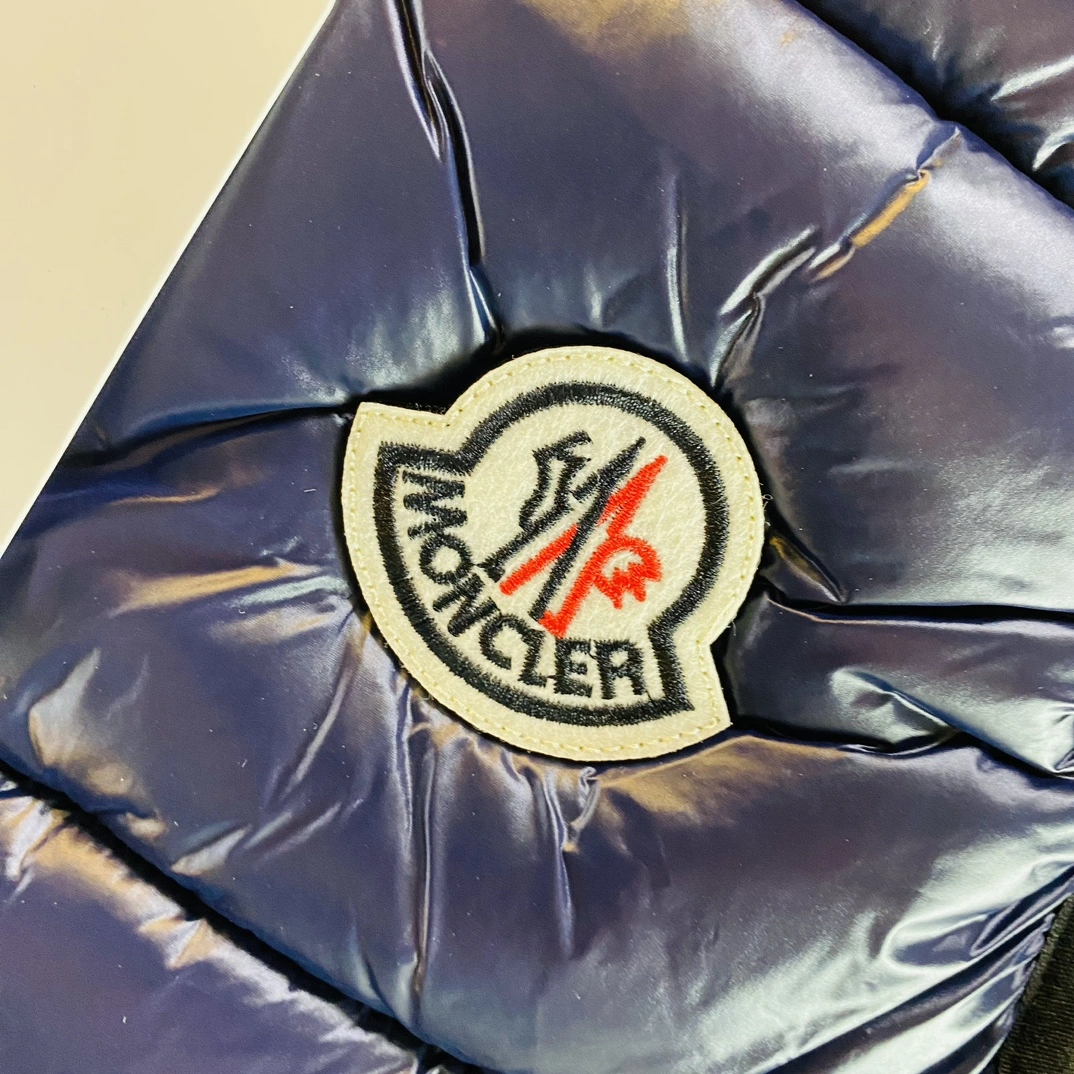 M*oncler Vest Top Quality AZ 20231027- Attractive 14465