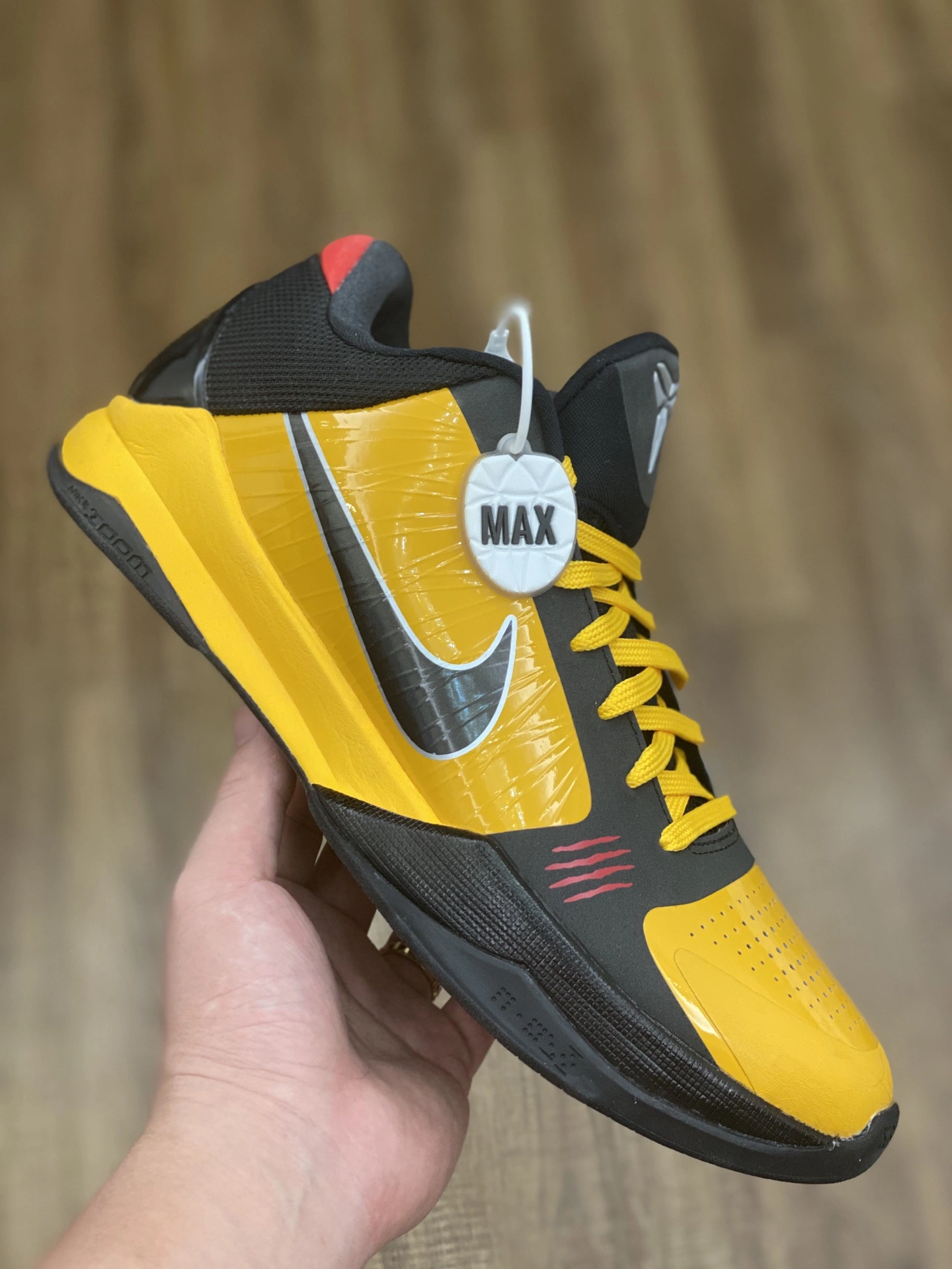 Compact NIKE KOBE 1154