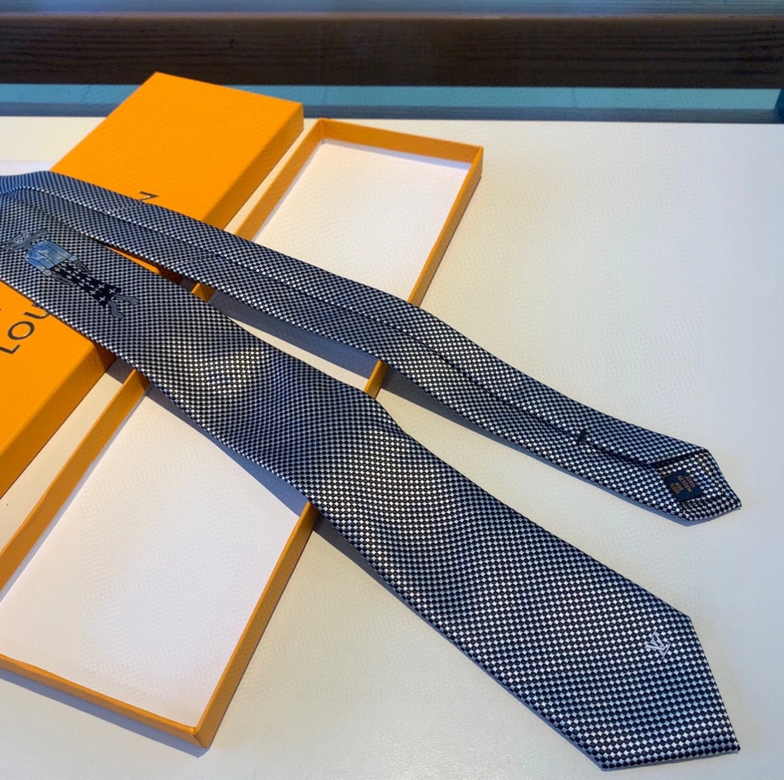 Necktie Efficient 18510